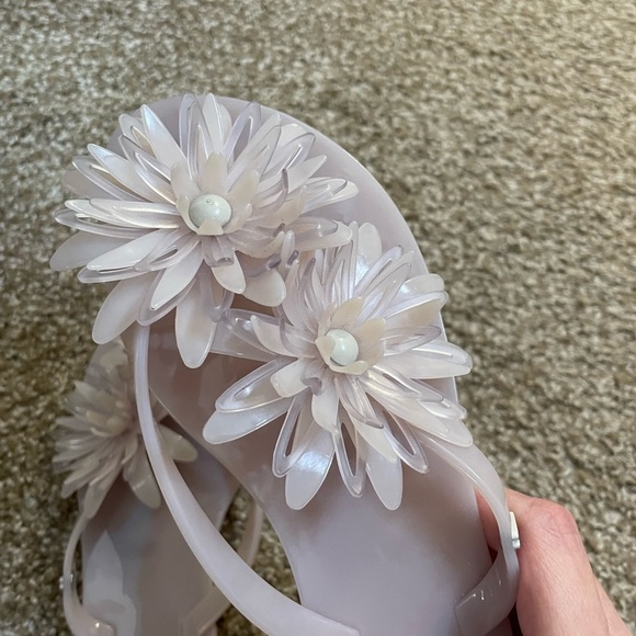 Melissa size 7 flip flops - Picture 6 of 6